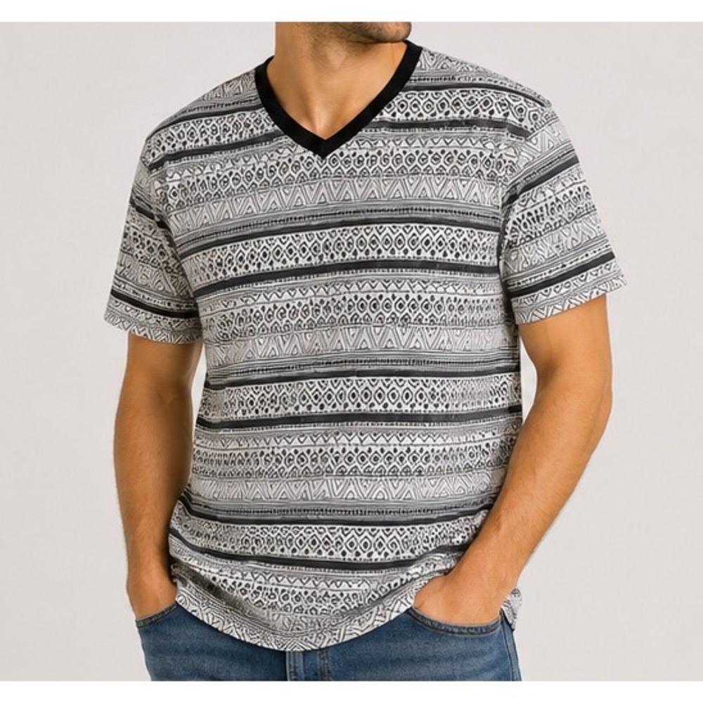 Old Skool Mens XL Geometric Tribal Print V-Neck T-Shirt Cotton Tee 1996  281C3